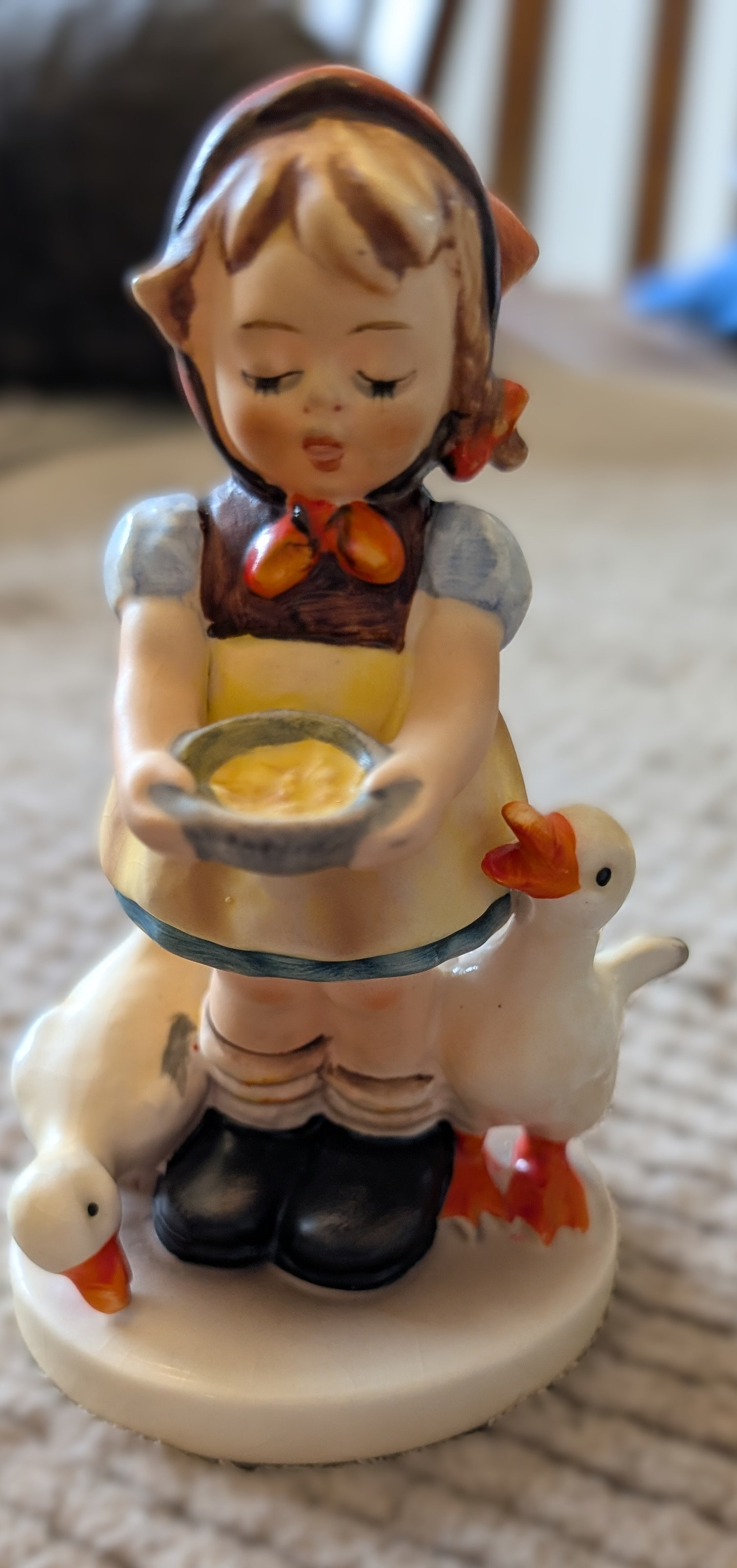 GOEBEL - BE PATIENT figurine #197 c1948